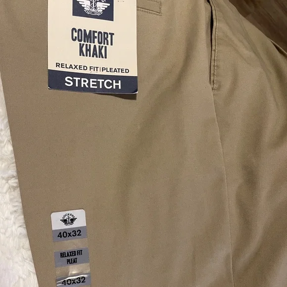 Dockers Comfort Khaki Men’s Comfort Waistband Relaxed Fit Pleated Pants 40X32 - Picture 10 of 14